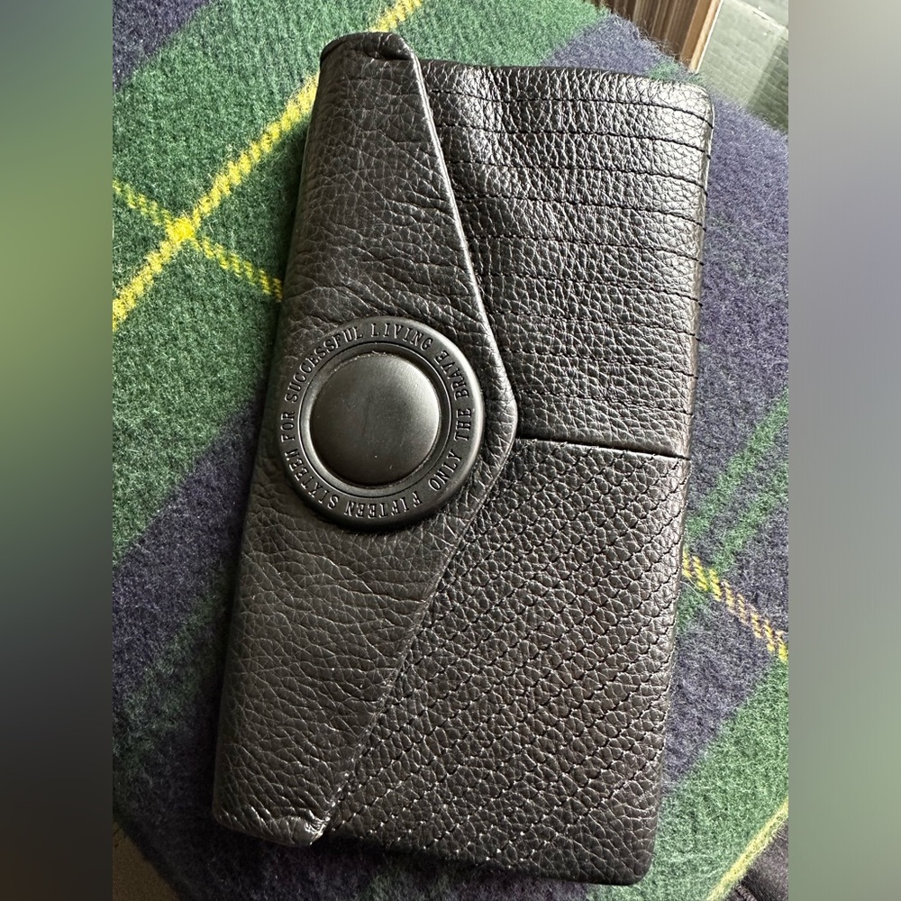 NWT 15/16 Black Genuine Leather Stylish Wallet